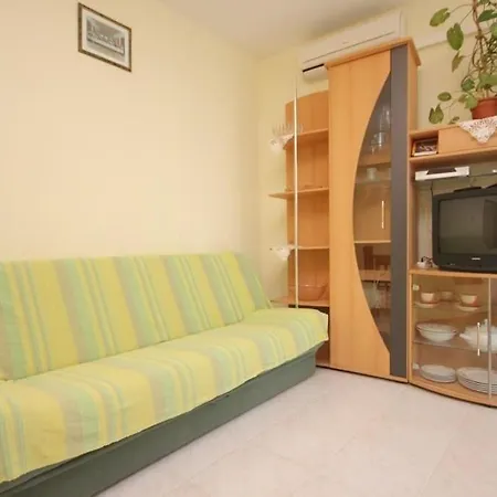 Zoki - Great Location Close To The Sea Apartment