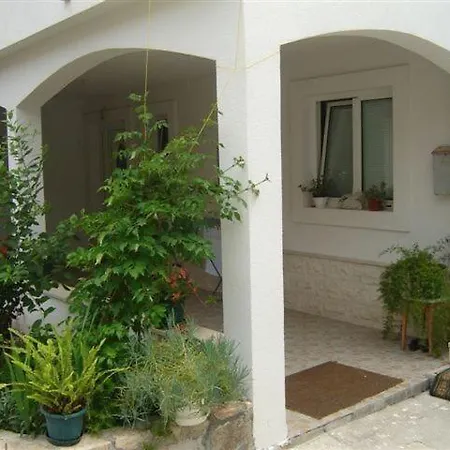 Zoki - Great Location Close To The Sea Apartment
