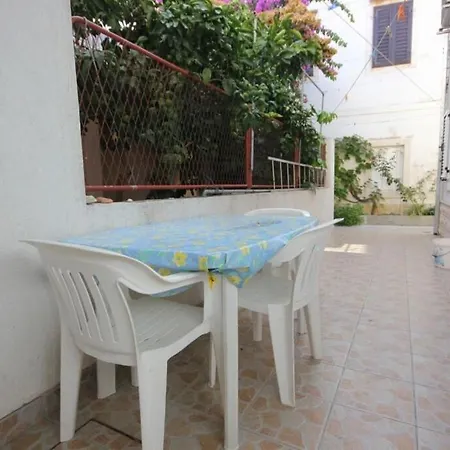 Apartment Zoki - Great Location Close To The Sea