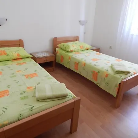 Zoki - Great Location Close To The Sea Apartman *