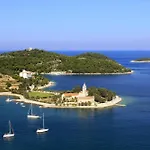 Zoki Apartament Vis