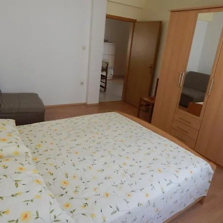 Apartament Zoki Vis